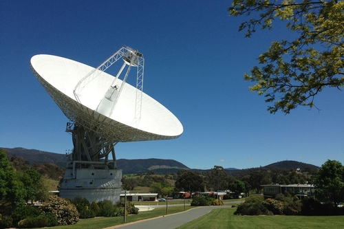 This photo provided by NASA shows a radio antenna at the agency's Canberra facility of its Deep Space Network in Australia. (PHOTO NOT FOR SALE) (Yonhap)