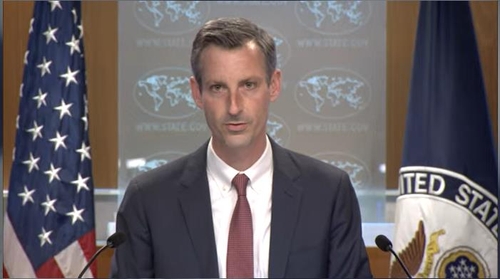 State Department Press Secretary Ned Price is seen speaking in a daily press briefing in Washington on July 28, 2022 in this image captured from the department's website. (Yonhap)