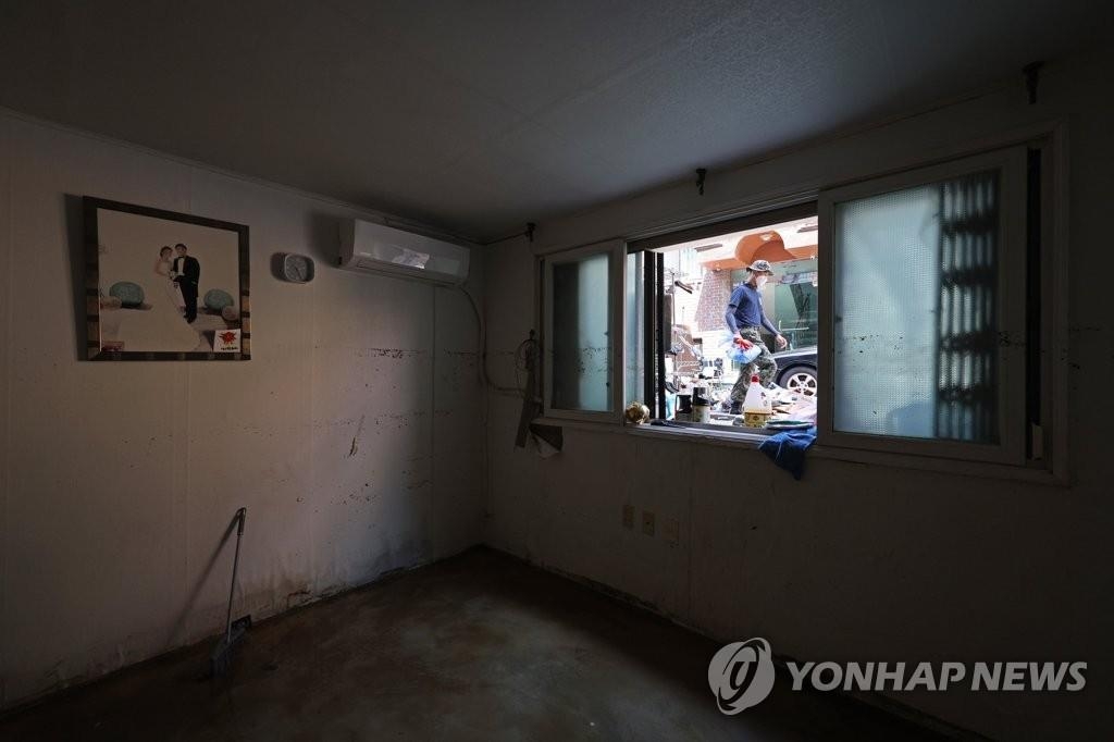 This file photo taken on Aug. 12, 2022, shows a "banjiha" house in southern Seoul after torrential downpours hit the capital city of Seoul last week. (Yonhap)