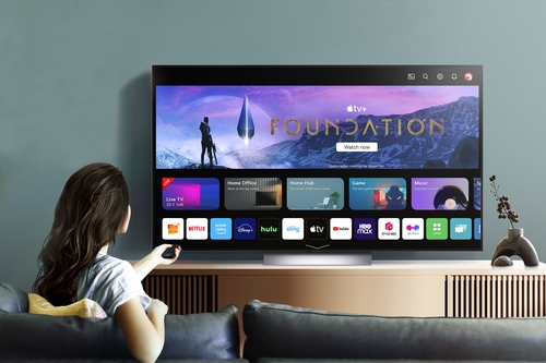 The photo provided by LG Electronics Inc. on Jan. 2, 2023, shows the new LG OLED evo TV. (PHOTO NOT FOR SALE) (Yonhap)