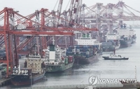 (LEAD) S. Korea's exports down for 6th month in March on falling chip demand