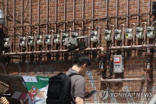 This file photo taken May 14, 2023, shows electric meters set up at a residential building in Seoul. (Yonhap)