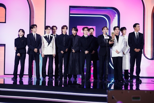 K-pop boy group Seventeen is seen in this photo provided by Mnet. (PHOTO NOT FOR SALE) (Yonhap)