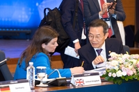 (2nd LD) AI Seoul Summit adopts joint ministerial statement on safe, innovative, inclusive AI