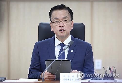 Finance Minister Choi Sang-mok speaks during a meeting of economic ministers in downtown Sejong, June 17, 2024. (Yonhap)