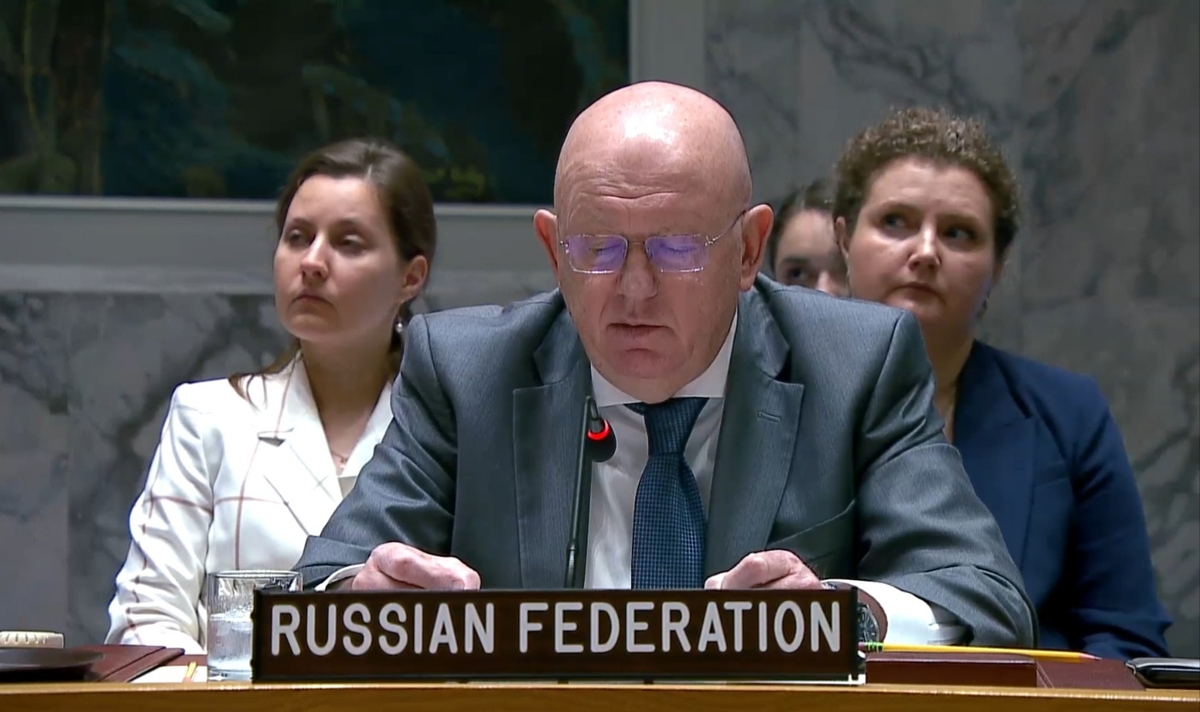 El embajador ruso ante la ONU, Vasily Nebenzya, habla durante una reunión del Consejo de Seguridad de la ONU sobre ciberseguridad en la sede de la ONU en Nueva York el 20 de junio de 2024 en esta fotografía capturada de UN Web TV.  (FOTO NO EN VENTA) (Yonhap)