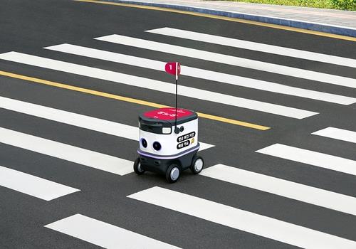 Yogiyo begins robot delivery service for 1st time as food delivery app