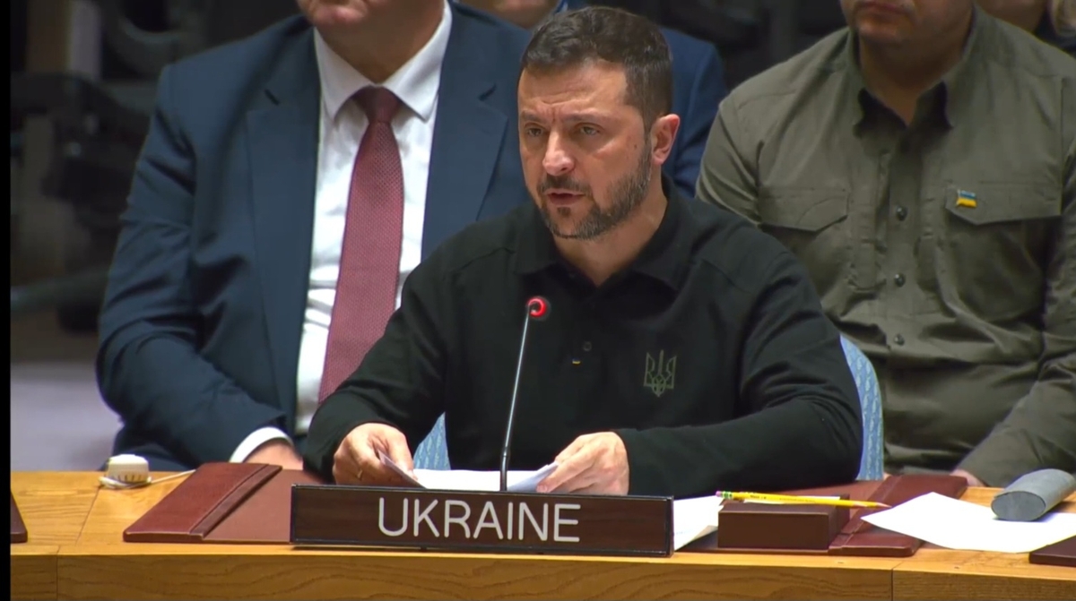 El presidente ucraniano, Volodymyr Zelenskyy, habla durante una reunión del Consejo de Seguridad de la ONU sobre Ucrania en la sede de la ONU en Nueva York el 24 de septiembre de 2024, en esta foto capturada por UN Web TV. (FOTO NO A LA VENTA) (Yonhap)