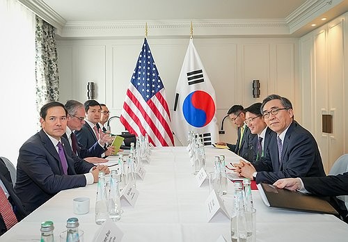 FM Cho asks Rubio to conduct tariff talks with 'sufficient time' in view of election in S. Korea