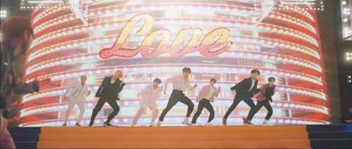 (LEAD) K-pop : BTS en direction des Etats-Unis pour présenter son nouvel album