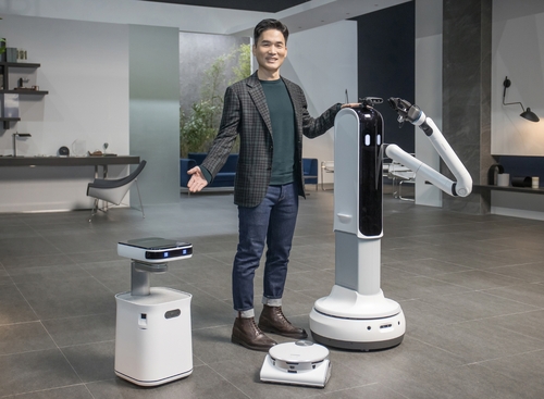 Sebastian Seung présente des robots de Samsung Electronics lors de la conférence de presse en ligne donnée pour le CES 2021 le lundi 11 janvier 2021. 