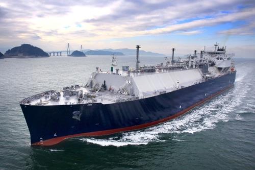 Cette photo fournie par Samsung Heavy Industries Co. le 5 janvier 2021 montre un transporteur de gaz naturel liquéfié construit par le constructeur naval. 