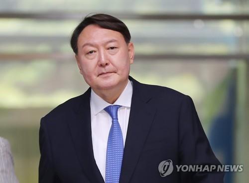 (LEAD) L'ex-procureur général Yoon Seok-youl annoncera mardi prochain son ambition de se présenter à la présidentielle