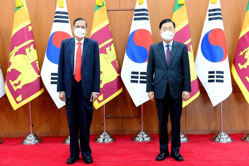 Les ministres des Affaires étrangères sud-coréen et sri-lankais discutent des liens bilatéraux