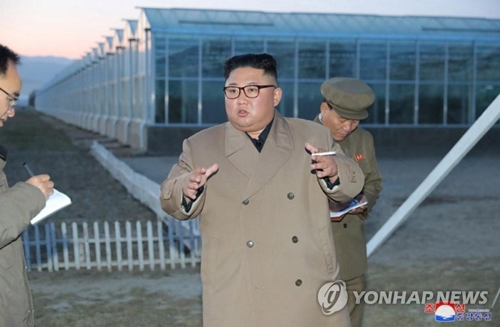 金委員長が金剛山視察　韓国側の観光施設「すべてなくす」