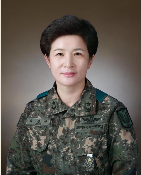 韓国軍で女性初の少将誕生　陸軍の航空作戦司令官に