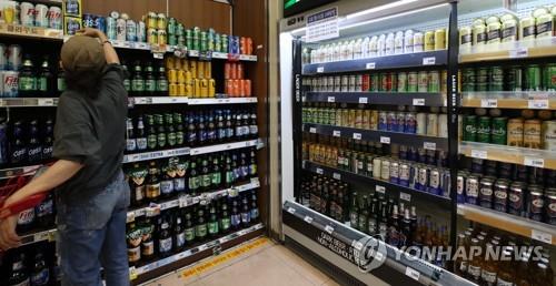 ソウル市内のスーパーの酒類売り場（資料写真）＝（聯合ニュース）