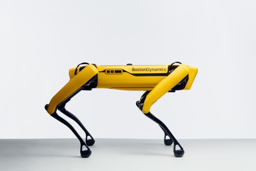 ボストン・ダイナミクスの知名度を高めた４足歩行ロボット（現代自動車グループ提供）＝（聯合ニュース）≪転載・転用禁止≫