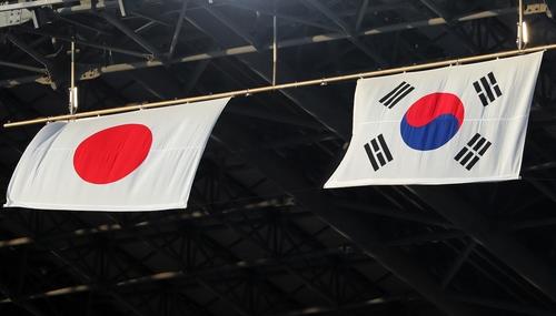 韓日の国旗（資料写真）＝（聯合ニュース）