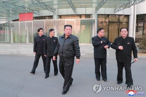 金正恩氏　偵察衛星の開発現場視察＝「韓日などの情報収集目的」