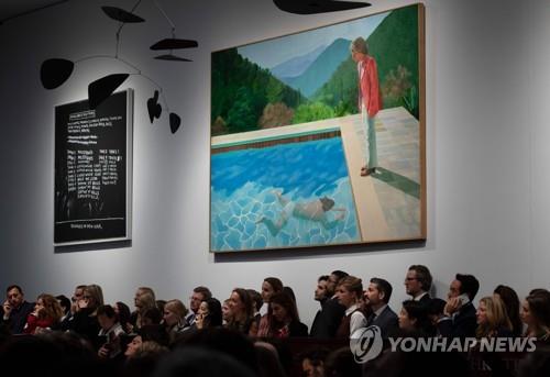 英작가 호크니 그림 1천19억원에 낙찰…생존작가 최고가(종합)