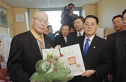 2018년 대한민국 스포츠영웅에 레슬러 김일·양궁 김진호