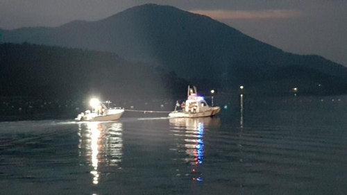 경남 고성군 해상 레저보트 표류…4명 구조
