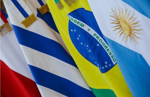 파라과이·우루과이·브라질·아르헨티나(왼쪽부터) 등 메르코수르 회원국 국기 [국영 뉴스통신 아젠시아 브라질]