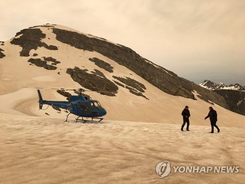 산불 재로 뒤덮인 뉴질랜드 프란츠조셉 빙하