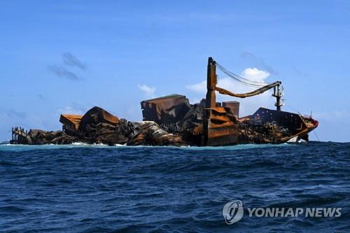 컨테이너선 MV X-프레스 펄호의 지난 2일 모습. [AFP=연합뉴스]