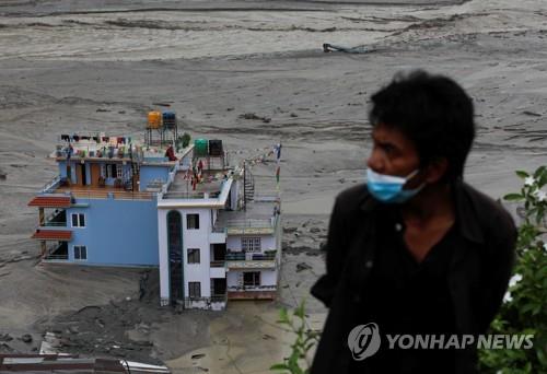 네팔·부탄서 며칠째 홍수로 수십명 사망·실종