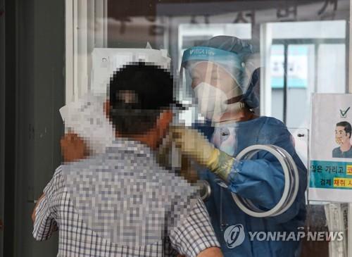 충북 밤새 16명 확진…청주 소년원·외국인 연쇄 감염 지속