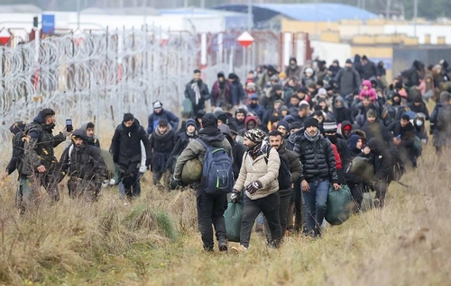 러·벨라루스·터키, "난민 사태 책임없다" 일제히 '발뺌'