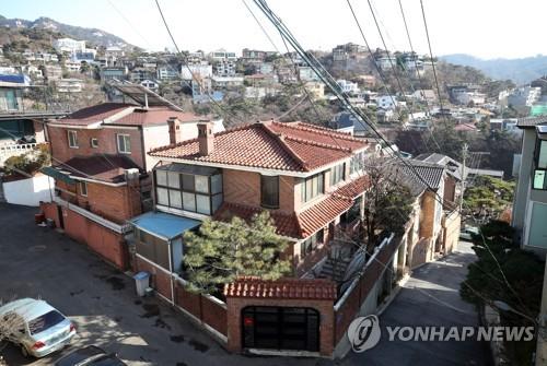 15억원 넘는 서울 단독주택, 대출 막혀도 작년에 매매 역대 최다 | 연합뉴스