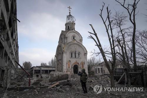 러시아군의 공격으로 파괴된 우크라이나 남부 마리우폴의 모습