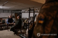 [우크라 침공] EU 상임의장, 우크라 오데사 방문…공습에 한때 대피