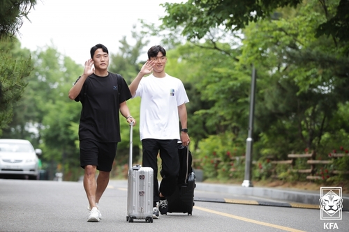 나상호와 황인범