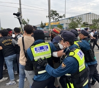 전북 경찰, 화물연대 파업 8일간 조합원 16명 체포
