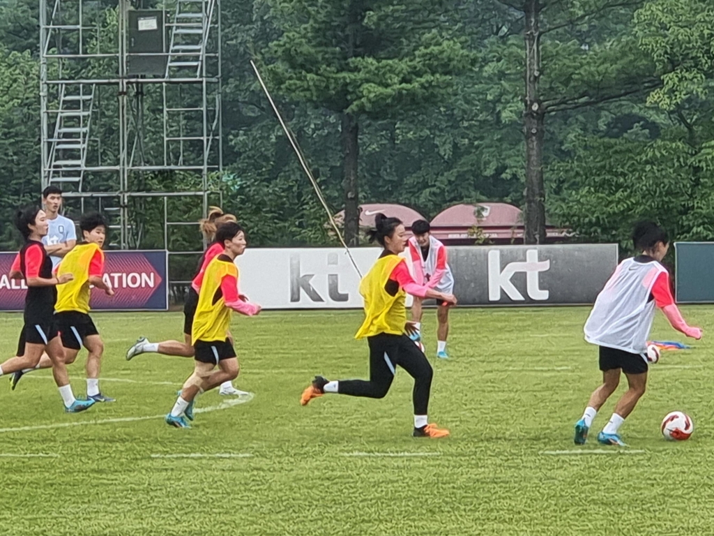 파주에서 첫 훈련에 돌입한 여자 축구대표팀 
