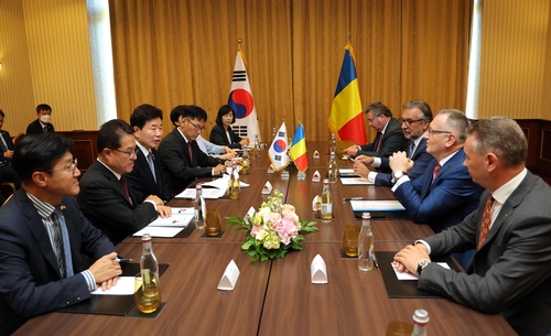 김의장, 루마니아측과 회담