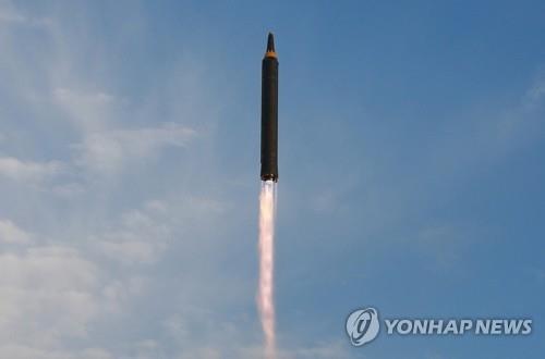 北미사일 5년 만에 일본 상공 통과…기시다 "폭거 강하게 비난"(종합2보)