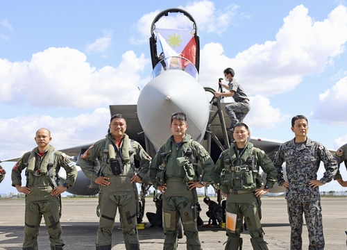 중 관영지, 일본 전투기 필리핀 파견에 "남중국해 불안 가중"