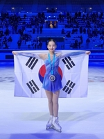 피겨 샛별 신지아, 주니어GP 파이널 은메달…김연아 이후 17년만(종합)