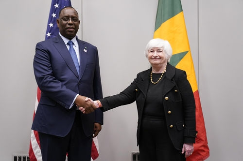 마키 살 세네갈 대통령과 재닛 옐런 미국 재무장관