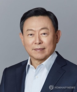 신동빈 롯데 회장, 3년만에 롯데칠성 사내이사 복귀