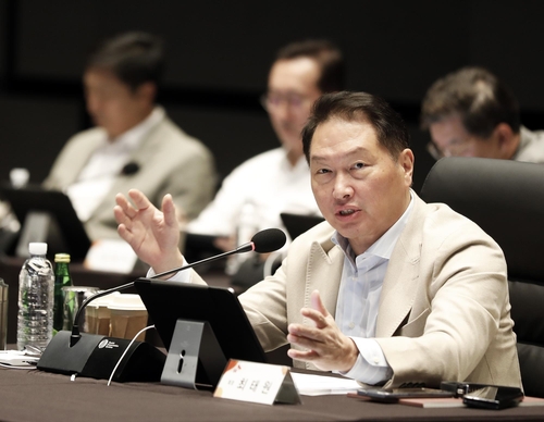 최태원 "위기·기회 대응 위해 '시나리오 플래닝 경영' 강화"