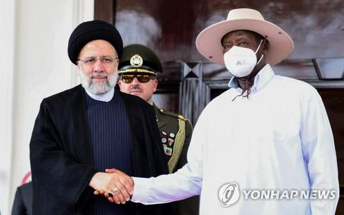 이란 대통령 우간다서 '동성애 옹호' 서방 강력 비난(종합)