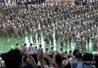  "군대 갈 사람 없소?"…주요국들 '軍구인난' 아우성