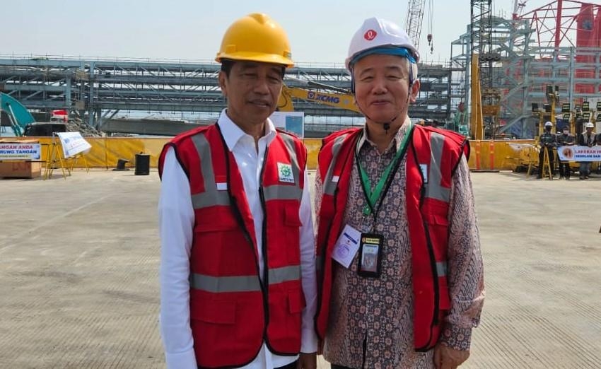 조코 위도도 인도네시아 대통령(왼쪽)과 이상덕 주인도네시아 한국 대사