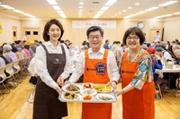 파라다이스, 추석 앞두고 독거어르신 '효드림' 봉사